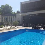 Hotel Doris